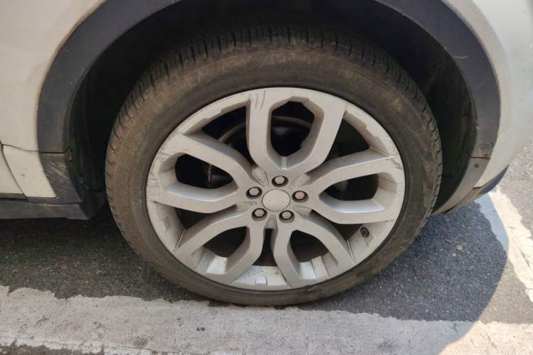 Used Land Rover Range Evoque 2014 2.0T 5-Door Ignite Edition Right Front Wheel Hub