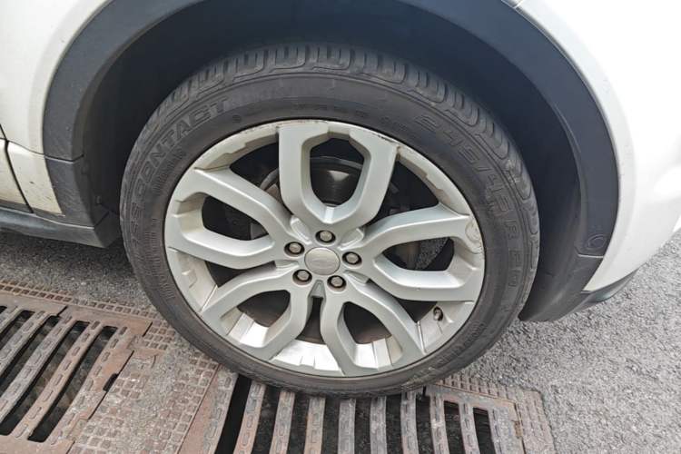 Used Land Rover Range Evoque 2014 2.0T 5-Door Ignite Edition Right Front Wheel Hub