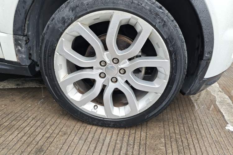 Used Land Rover Range Evoque 2014 2.0T 5-Door Ignite Edition Right Front Wheel Hub