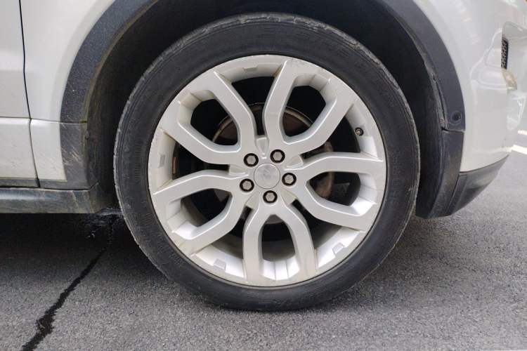 Used Land Rover Range Evoque 2014 2.0T 5-Door YAOZHEN Edition Right Front Wheel Hub