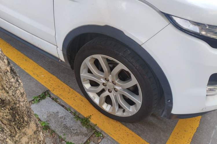 Used Land Rover Range Evoque 2014 2.0T 5-Door Ignite Edition Right Front Wheel Hub