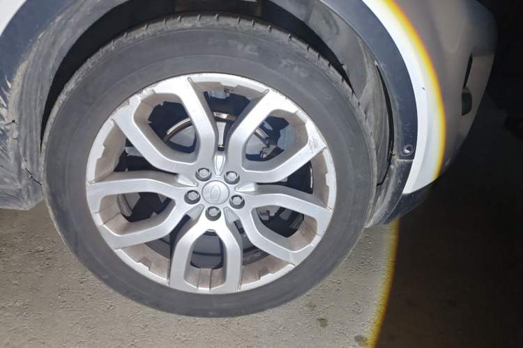 Used Land Rover Range Evoque 2014 2.0T 5-Door Ignite Edition Right Front Wheel Hub