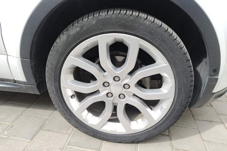 Used Land Rover Range Evoque 2014 2.0T 5-Door Luxury Edition Right Front Wheel Hub