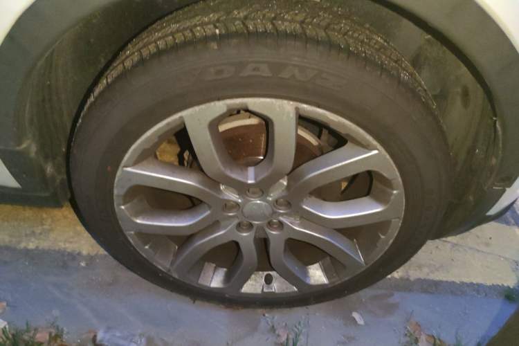 Used Land Rover Range Evoque 2014 2.0T 5-Door Ignite Edition Right Front Wheel Hub