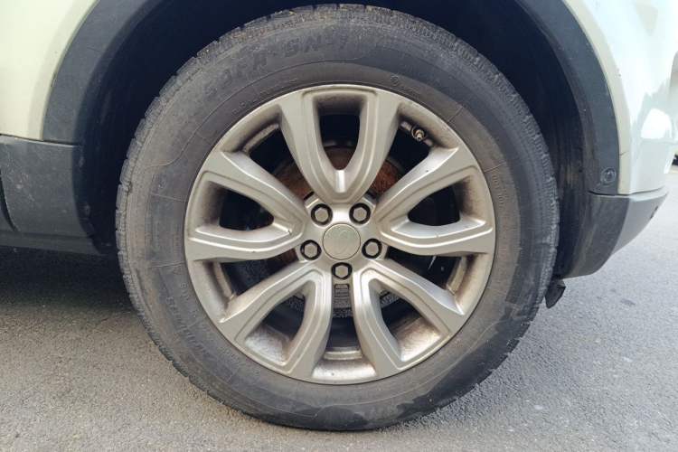 Used Land Rover Range Evoque 2014 2.0T 5-Door YAOZHEN Edition Right Front Wheel Hub