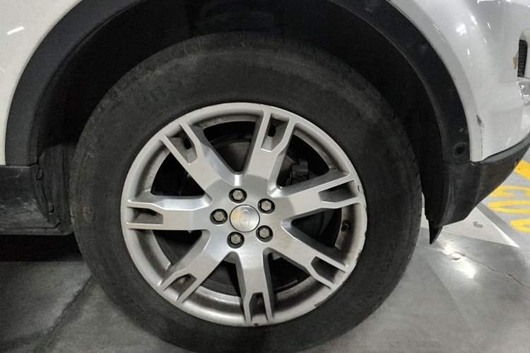 Used Land Rover Range Evoque 2014 2.0T 5-Door Luxury Edition Right Front Wheel Hub