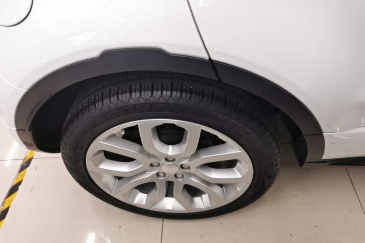 Used Land Rover Range Evoque 2014 2.0T 5-Door Ignite Edition Right Rear Wheel Hub