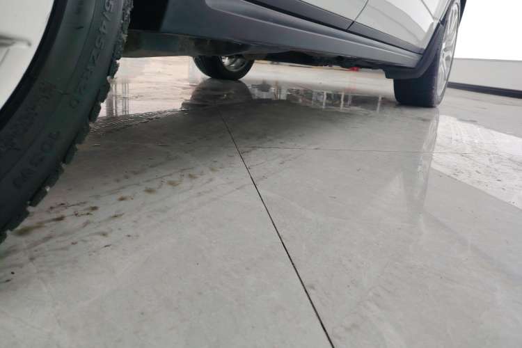 Used Land Rover Range Evoque 2014 2.0T 5-Door Ignite Edition Right Side Sill
