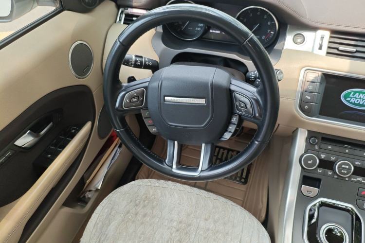 Used Land Rover Range Evoque 2014 2.0T 5-Door Luxury Edition Steering Wheel