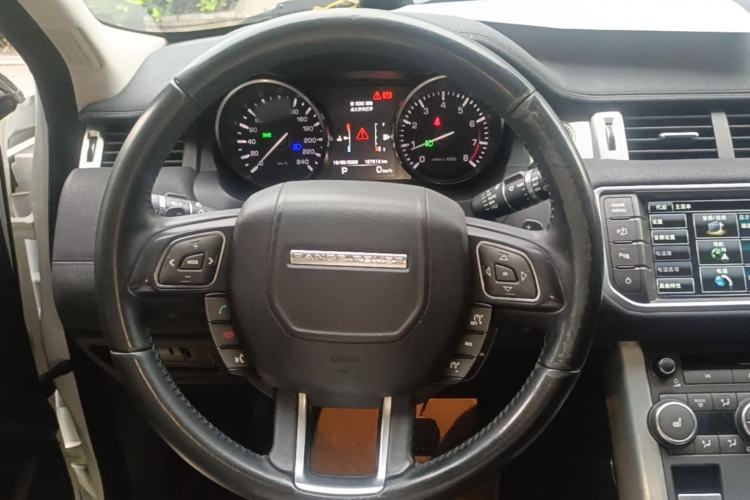 Used Land Rover Range Evoque 2014 2.0T 5-Door Luxury Edition Steering Wheel