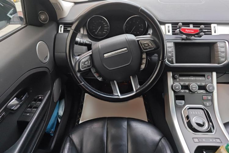 Used Land Rover Range Evoque 2014 2.0T 5-Door Luxury Edition Steering Wheel