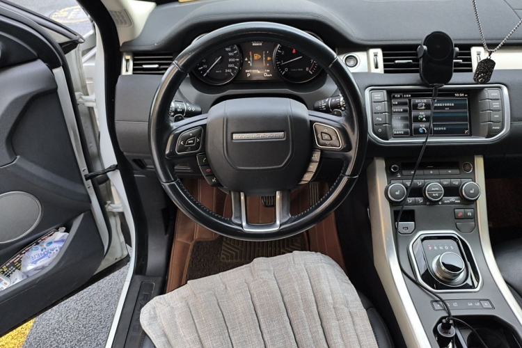 Used Land Rover Range Evoque 2014 2.0T 5-Door Luxury Edition Steering Wheel
