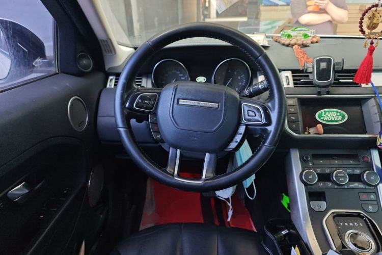 Used Land Rover Range Evoque 2014 2.0T 5-Door Luxury Edition Steering Wheel