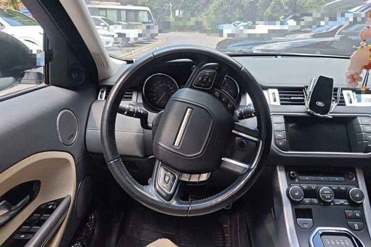 Used Land Rover Range Evoque 2014 2.0T 5-Door Ignite Edition Steering Wheel