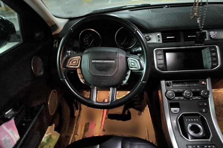 Used Land Rover Range Evoque 2014 2.0T 5-Door Luxury Edition Steering Wheel