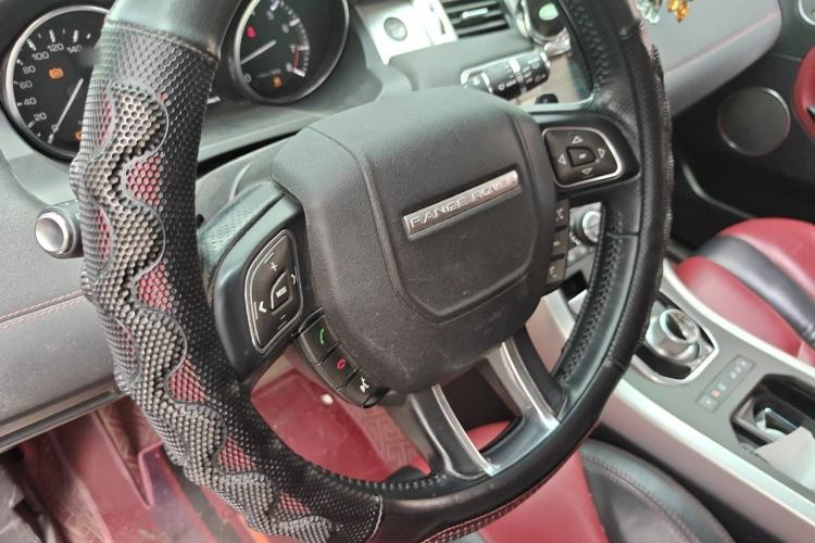 Used Land Rover Range Evoque 2014 2.0T 5-Door Luxury Edition Steering Wheel
