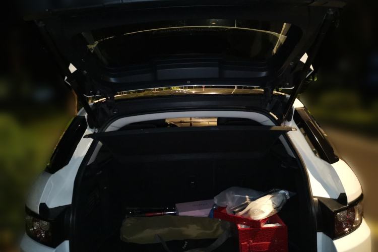 Used Land Rover Range Evoque 2014 2.0T 5-Door YAOZHEN Edition Trunk
