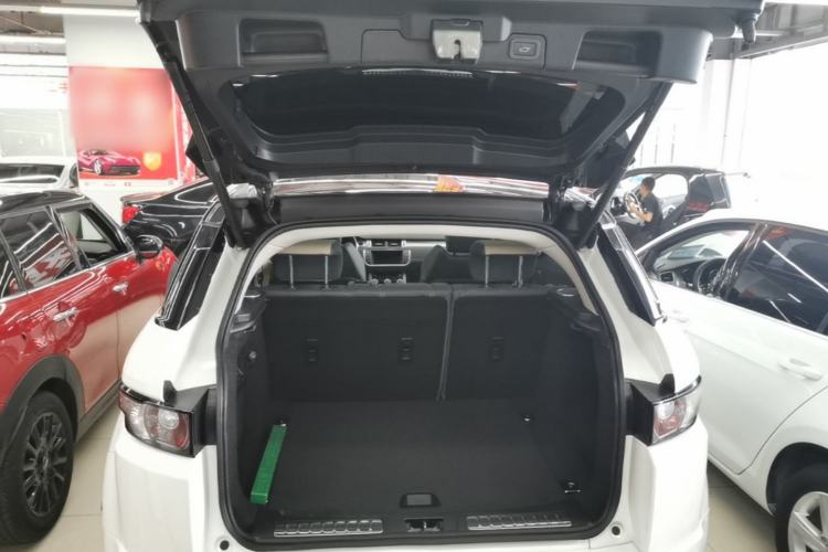 Used Land Rover Range Evoque 2014 2.0T 5-Door Ignite Edition Trunk