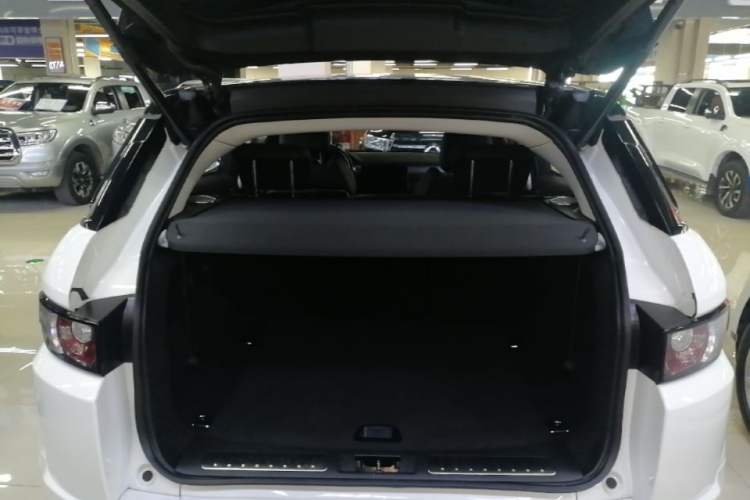 Used Land Rover Range Evoque 2014 2.0T 5-Door Ignite Edition Trunk