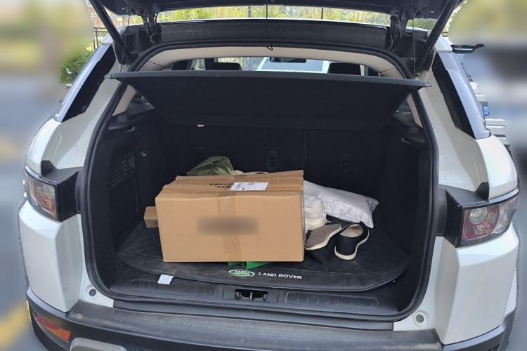 Used Land Rover Range Evoque 2014 2.0T 5-Door Luxury Edition Trunk