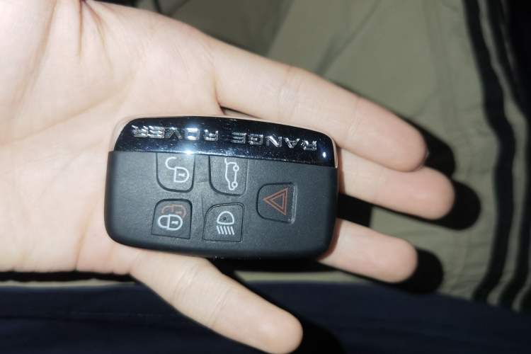 Used Land Rover Range Evoque 2014 2.0T 5-Door Ignite Edition Vehicle Key