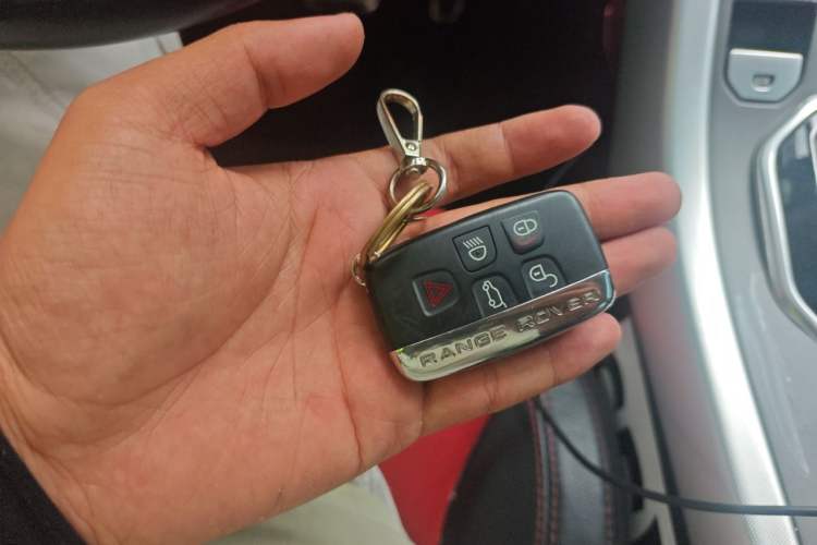 Used Land Rover Range Evoque 2014 2.0T 5-Door Ignite Edition Vehicle Key