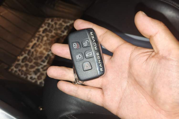 Used Land Rover Range Evoque 2014 2.0T 5-Door Ignite Edition Vehicle Key