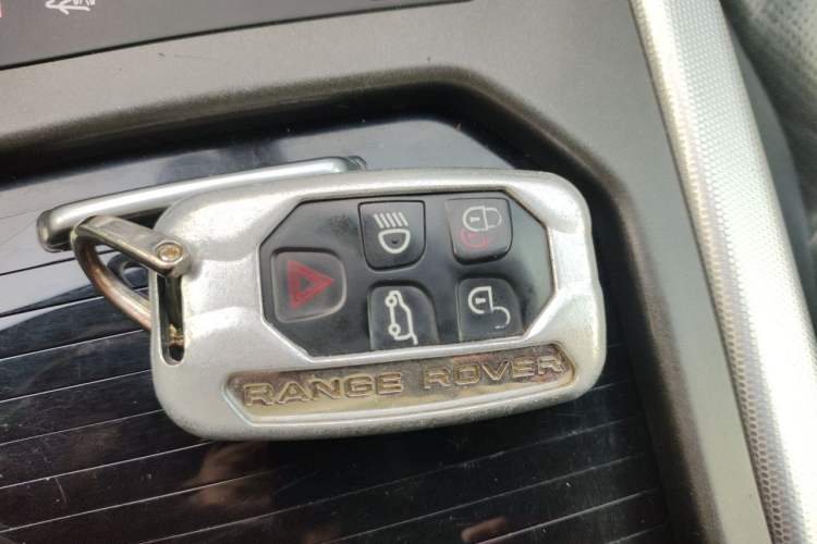 Used Land Rover Range Evoque 2014 2.0T 5-Door Ignite Edition Vehicle Key