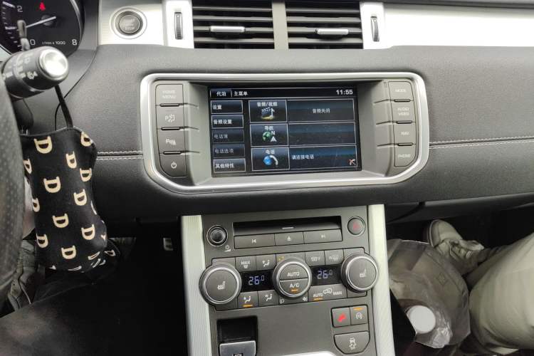 Used Land Rover Range Evoque 2014 2.0T 5-Door Ignite Edition Audio And AC Panel