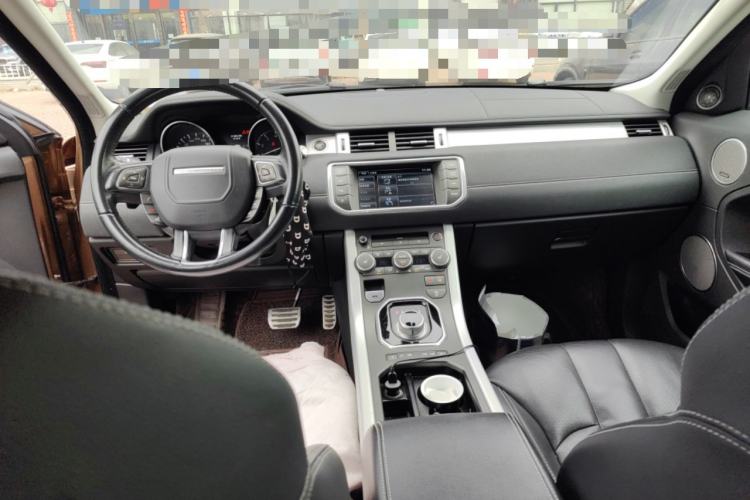 Used Land Rover Range Evoque 2014 2.0T 5-Door Ignite Edition Center Console