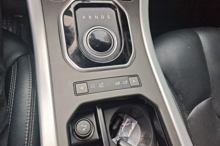 Used Land Rover Range Evoque 2014 2.0T 5-Door Ignite Edition Gear Lever