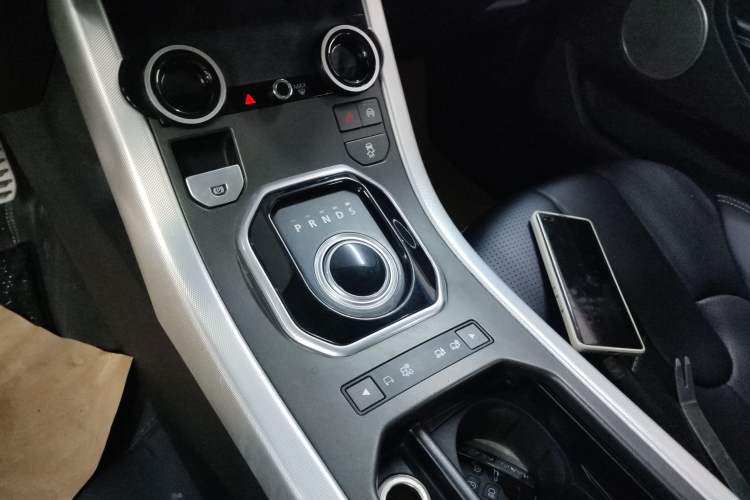 Used Land Rover Range Evoque 2014 2.0T 5-Door Ignite Edition Gear Lever