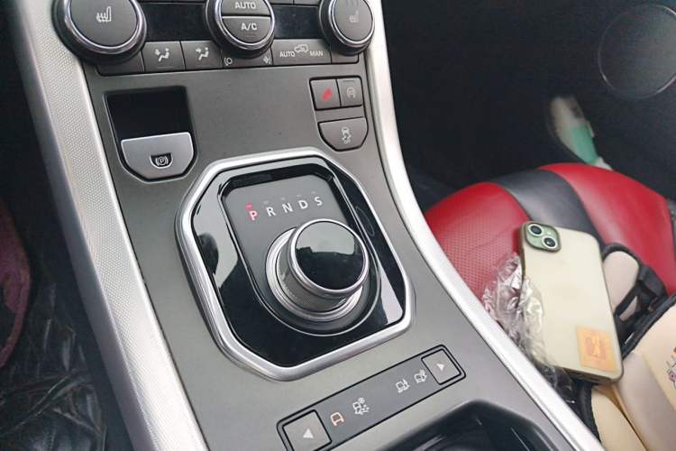 Used Land Rover Range Evoque 2014 2.0T 5-Door Ignite Edition Gear Lever