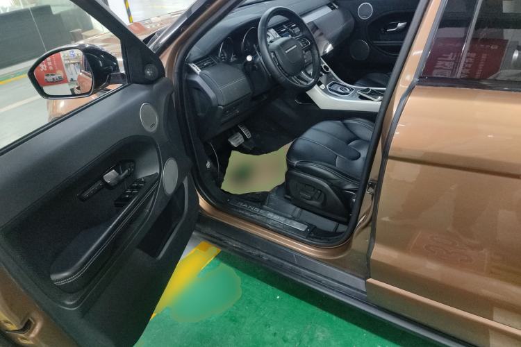 Used Land Rover Range Evoque 2014 2.0T 5-Door Ignite Edition Interior 3