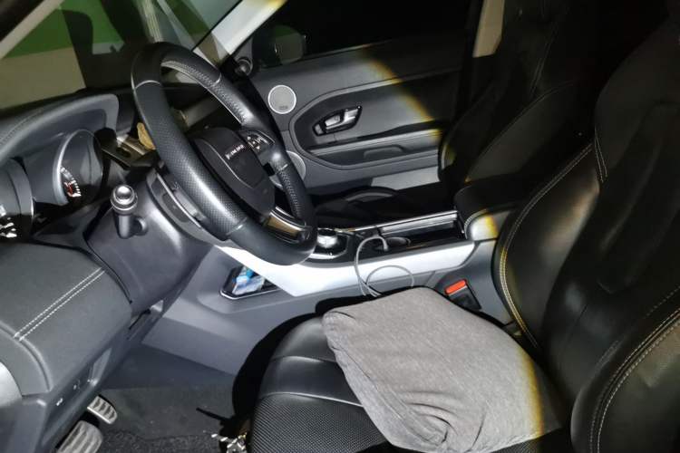 Used Land Rover Range Evoque 2014 2.0T 5-Door Ignite Edition Left Front Seat