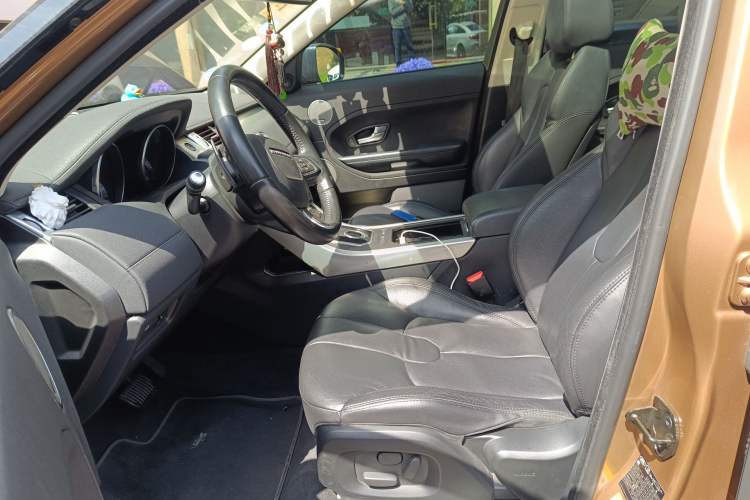 Used Land Rover Range Evoque 2014 2.0T 5-Door Luxury Edition Left Front Seat