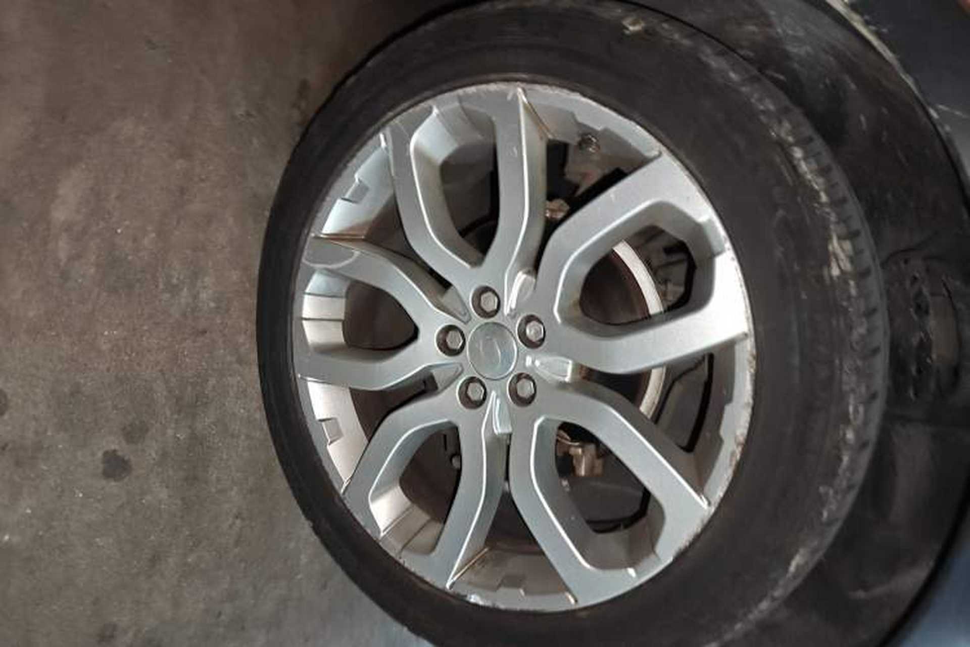 Used Land Rover Range Evoque 2014 2.0T 5-Door Ignite Edition Right Front Wheel Hub