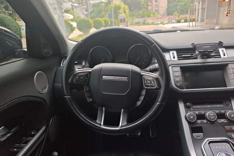 Used Land Rover Range Evoque 2014 2.0T 5-Door Ignite Edition Steering Wheel