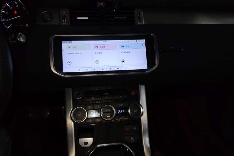 Used Land Rover Range Evoque 2015 2.0T Five-Door Zhiyao Edition Audio And AC Panel