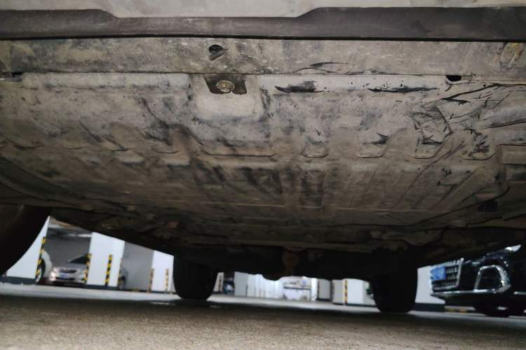Used Land Rover Range Evoque 2015 2.0T Five-Door Zhiyao Edition Chassis Front