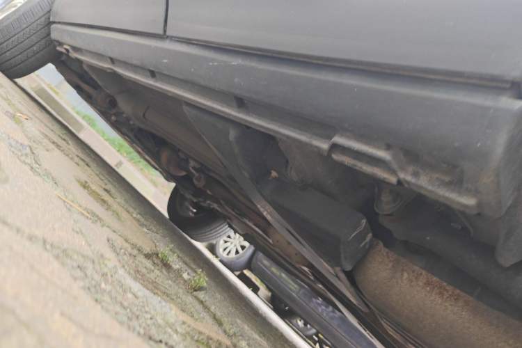 Used Land Rover Range Evoque 2015 2.0T Five-Door Zhiyao Edition Chassis Rear Left