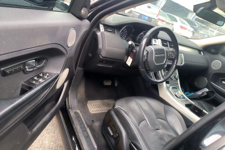 Used Land Rover Range Evoque 2015 2.0T Five-Door Zhiyao Edition Driver Seat