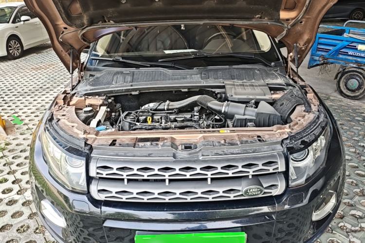 Used Land Rover Range Evoque 2015 2.0T Five-Door Zhiyao Edition Engine Bay