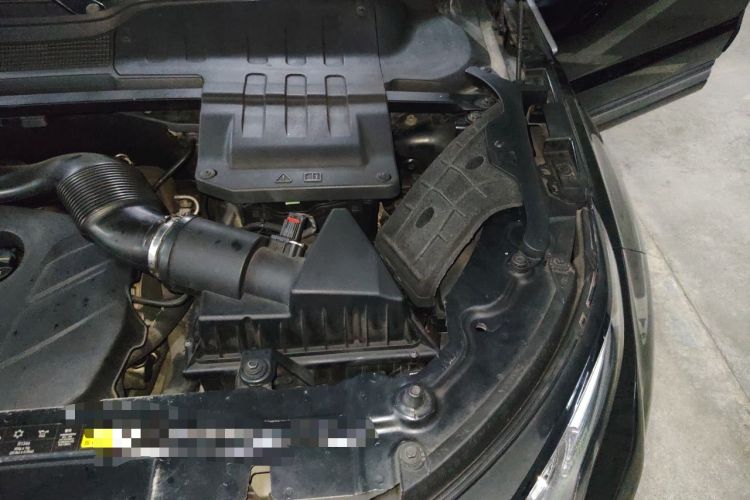 Used Land Rover Range Evoque 2015 2.0T Five-Door Zhiyao Edition Engine Bay Left