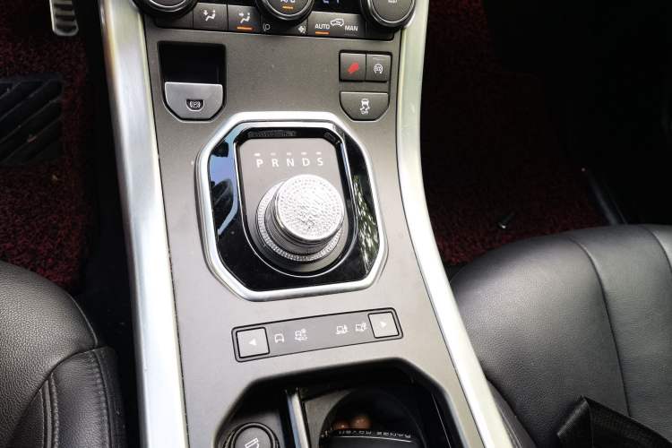 Used Land Rover Range Evoque 2015 2.0T Five-Door Zhiyao Edition Gear Lever