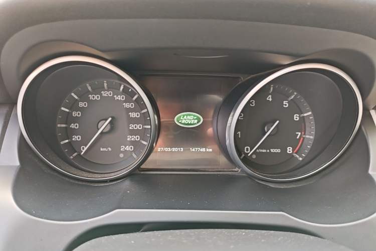 Used Land Rover Range Evoque 2015 2.0T Five-Door Zhiyao Edition Instrument Cluster