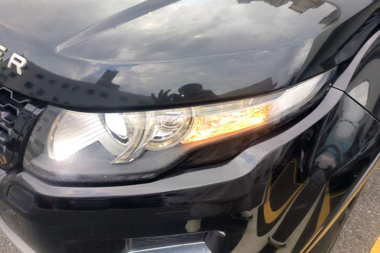 Used Land Rover Range Evoque 2015 2.0T Five-Door Zhiyao Edition Left Front Headlight
