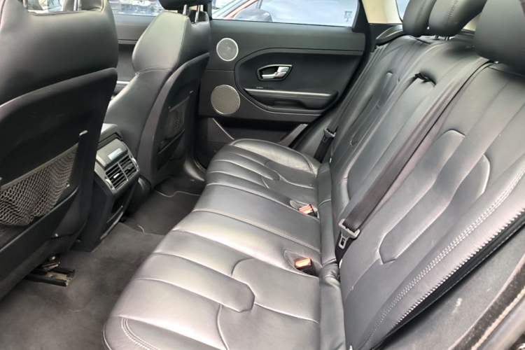 Used Land Rover Range Evoque 2015 2.0T Five-Door Zhiyao Edition Left Rear Seat