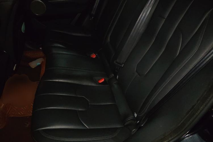 Used Land Rover Range Evoque 2015 2.0T Five-Door Zhiyao Edition Left Rear Seat