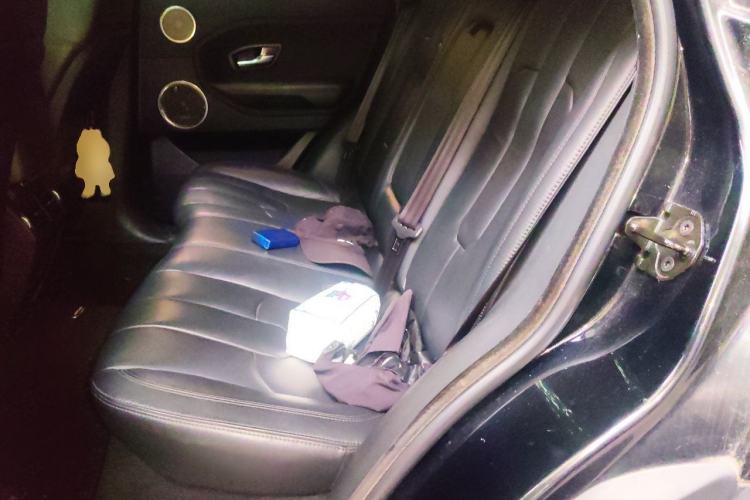 Used Land Rover Range Evoque 2015 2.0T Five-Door Zhiyao Edition Left Rear Seat